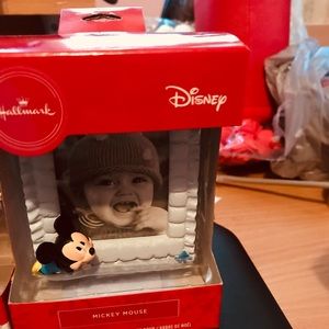 5 Disney 2019 ornaments new in box